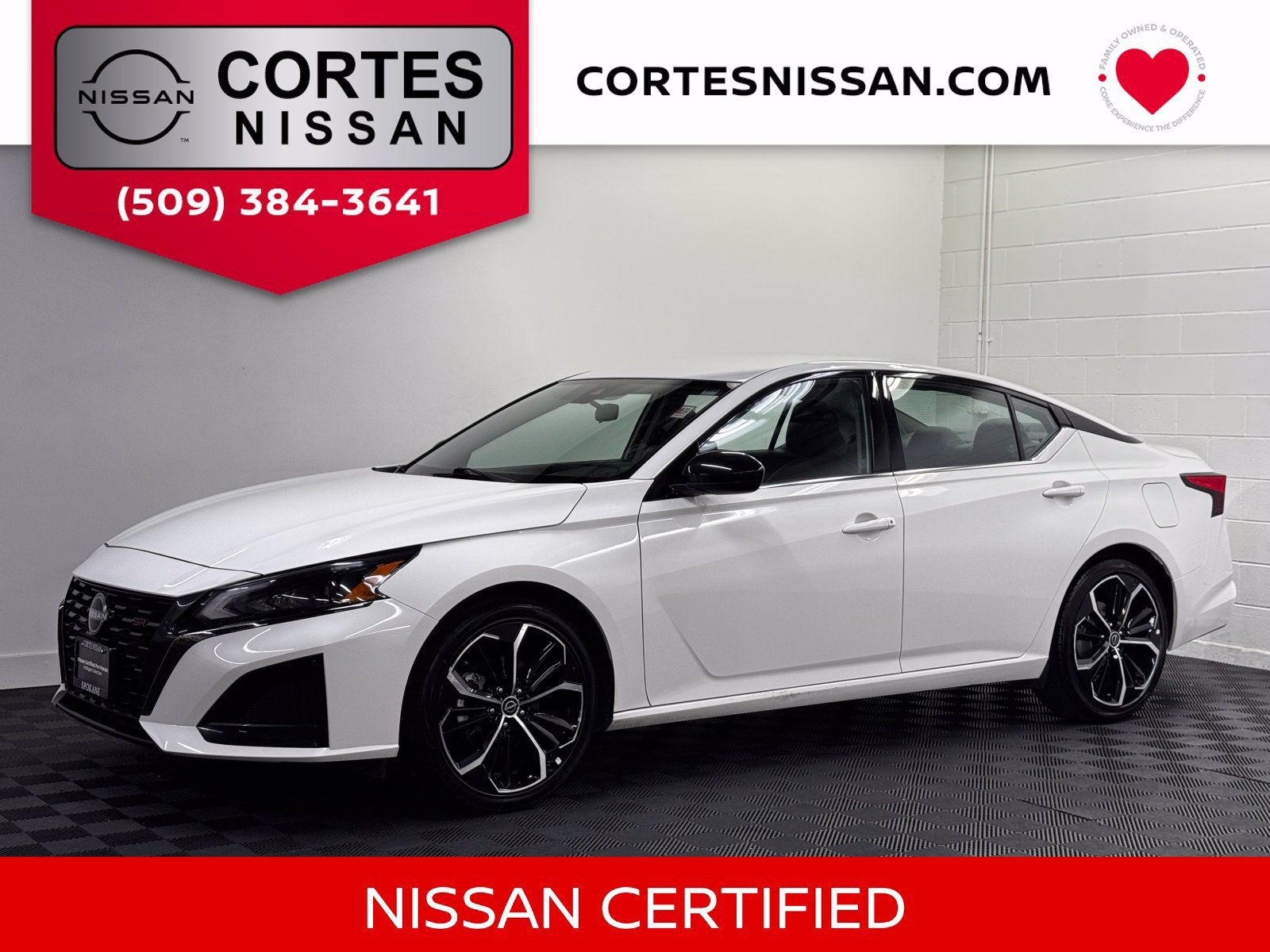 Certified 2023 Nissan Altima 2.5 SR FWD image 1