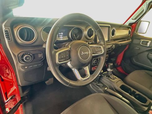 Used 2023 Jeep Wrangler Unlimited Rubicon 4xe AWD/4WD image 12