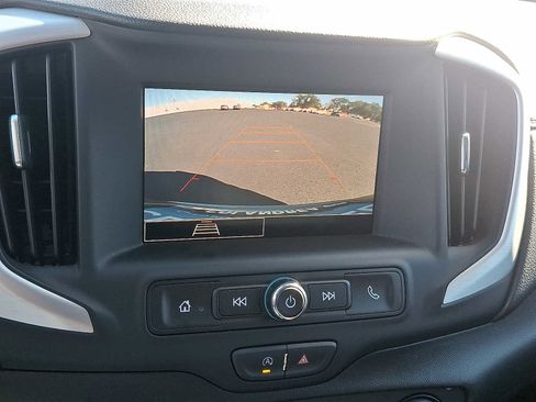 Certified 2024 GMC Terrain SLE image 17