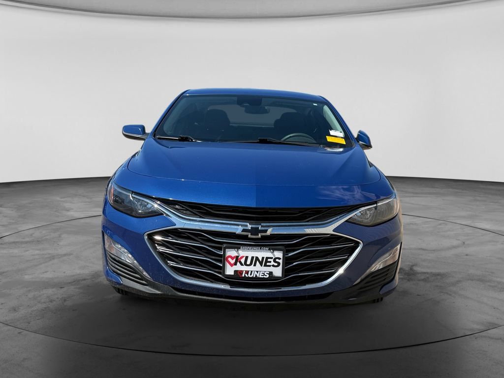 Used 2023 Chevrolet Malibu LT w/ LPO, Floor Liner Package FWD image 3