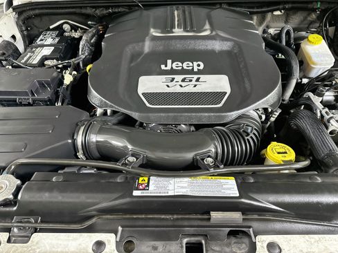 Used 2012 Jeep Wrangler Sport AWD/4WD image 27