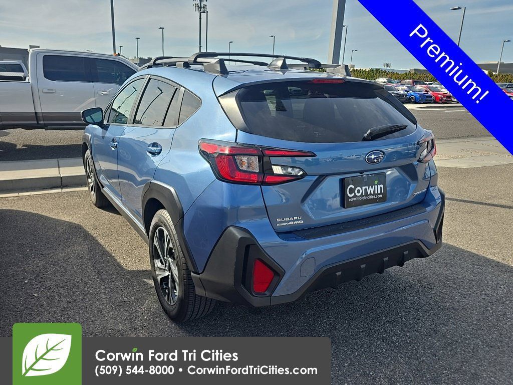 Used 2024 Subaru Crosstrek 2.0i Premium AWD/4WD image 11