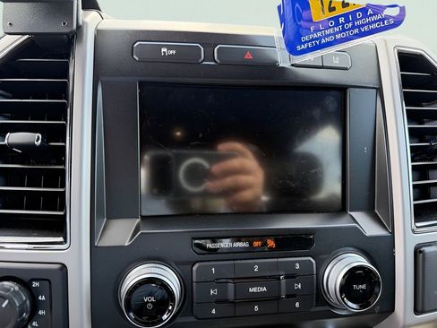 Used 2020 Ford F150 Lariat w/ Equipment Group 502A Luxury image 16