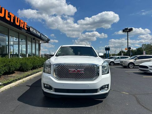 Used 2018 GMC Yukon Denali w/ Denali Ultimate Package AWD/4WD image 2