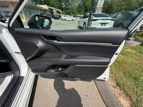 Used 2021 Toyota Camry XSE FWD image 14