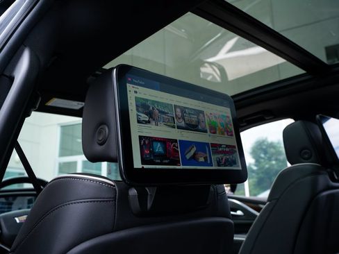 Used 2024 Cadillac Escalade ESV Premium Luxury w/ LPO, Floor Liner Package RWD image 45