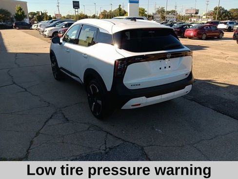 New 2026 Nissan Kicks SR image 7