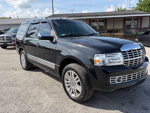Used 2012 Lincoln Navigator 2WD image 7