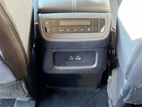 Certified 2024 Nissan Pathfinder SV image 32