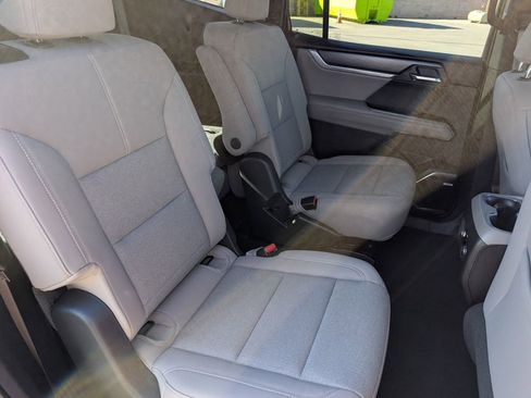 Used 2025 GMC Acadia Elevation image 14