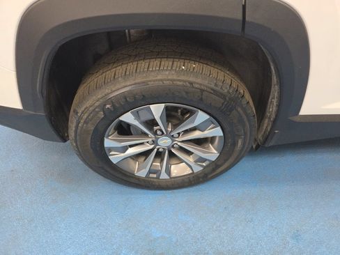 Certified 2026 Chevrolet Equinox LT FWD image 6
