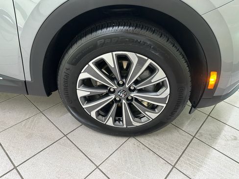 Used 2025 Buick Envision Preferred AWD/4WD image 12