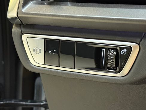 New 2026 Cadillac Vistiq Luxury AWD/4WD image 17