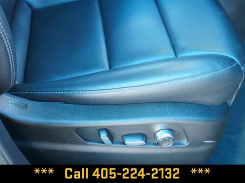 Used 2025 Cadillac XT4 Premium Luxury AWD/4WD image 21