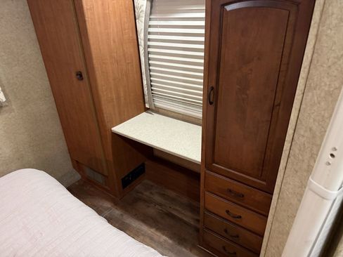 Used 2007 Ford E-450 and Econoline 450 image 68