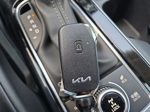 Certified 2022 Kia Telluride S AWD/4WD image 35