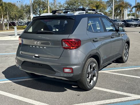 New 2026 Hyundai Venue SEL image 6