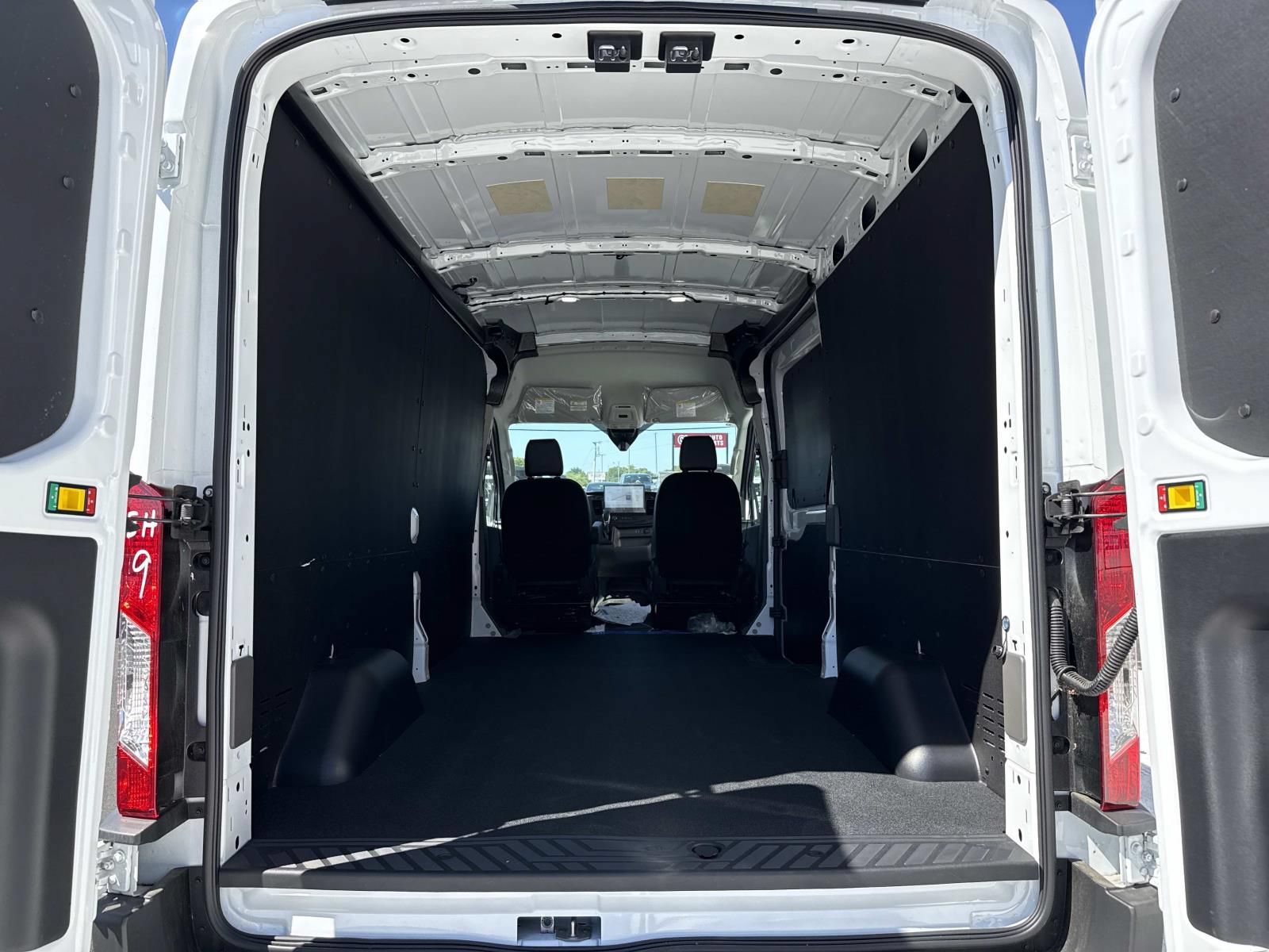 New 2026 Ford Transit 150 148 Medium Roof w/ Load Area Protection Package RWD image 12