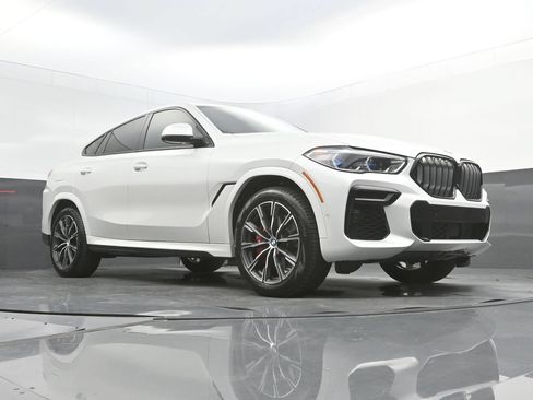 Used 2022 BMW X6 xDrive40i w/ Executive Package AWD/4WD image 48