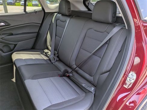Used 2024 Chevrolet Trax LT image 21
