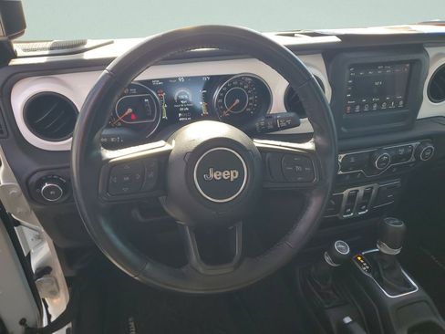Used 2021 Jeep Wrangler Sport image 13