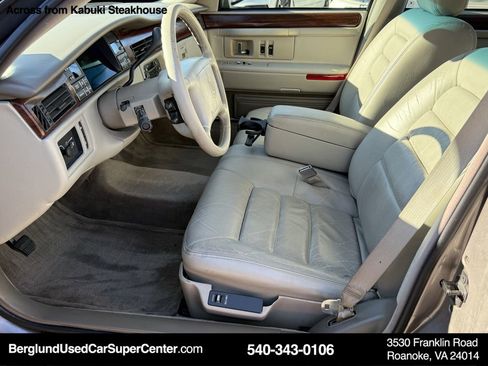Used 1996 Cadillac De Ville Base image 17