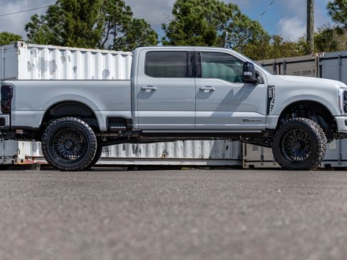 New 2026 Ford F250 Platinum AWD/4WD image 2