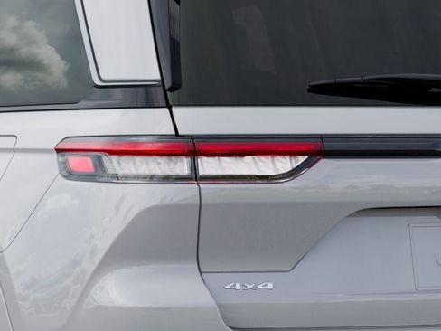New 2026 Jeep Grand Cherokee Limited AWD/4WD image 9