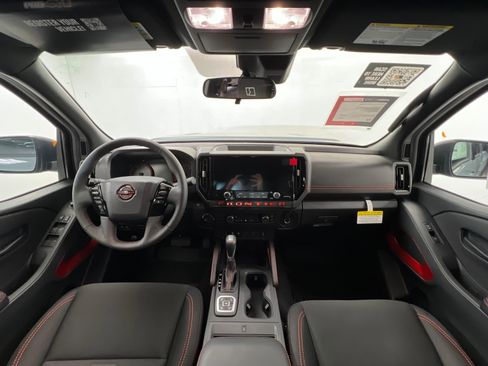 New 2026 Nissan Frontier PRO-4X w/ Pro-4x Convenience Package image 9
