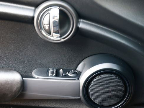 Used 2015 MINI Cooper 2-Door Hardtop image 46