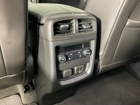 Used 2019 Buick Envision Essence AWD/4WD image 27