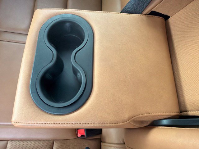 Used 2020 Cadillac XT4 Premium Luxury w/ Enhanced Visibility Package FWD image 17