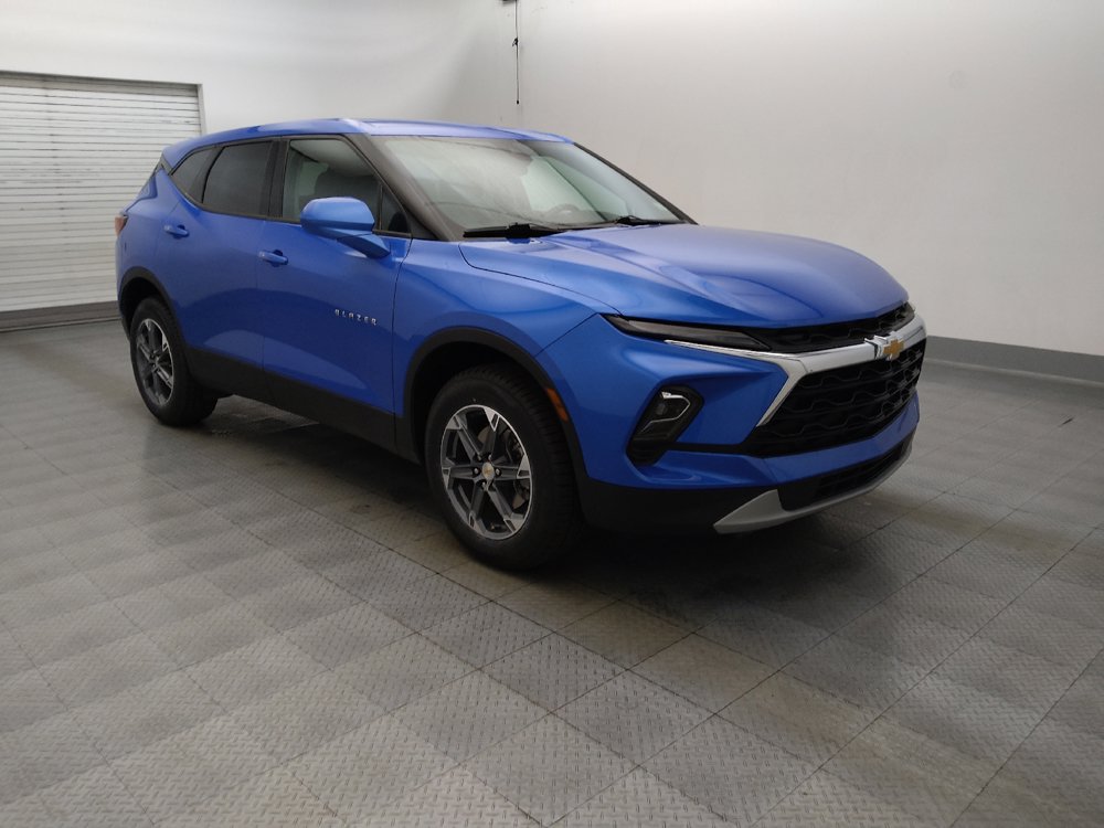 Used 2025 Chevrolet Blazer LT FWD image 13