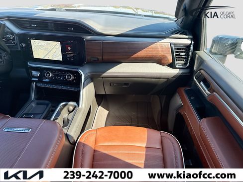 Used 2024 GMC Sierra 3500 Denali Ultimate image 17
