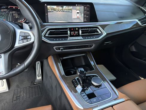 Used 2021 BMW X5 M50i AWD/4WD image 31