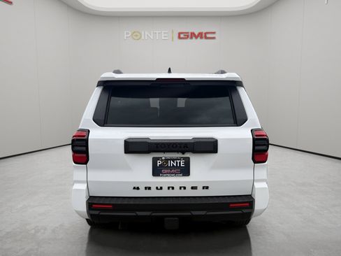 Used 2025 Toyota 4Runner SR5 AWD/4WD image 4