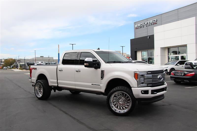 Used 2019 Ford F350 Platinum w/ Platinum Ultimate Package AWD/4WD image 3