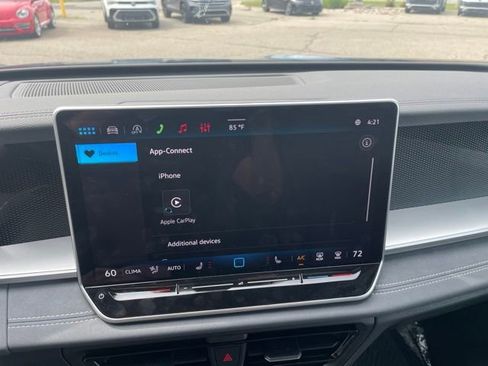 New 2026 Volkswagen Tiguan SE R-Line AWD/4WD image 18