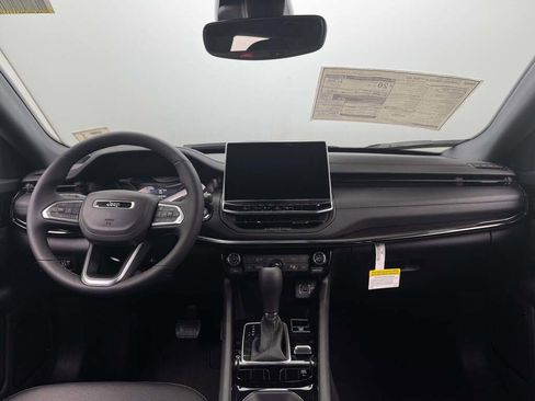 New 2026 Jeep Compass Limited image 25