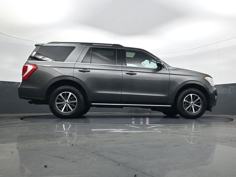 Used 2020 Ford Expedition XLT w/ Equipment Group 202A AWD/4WD image 25