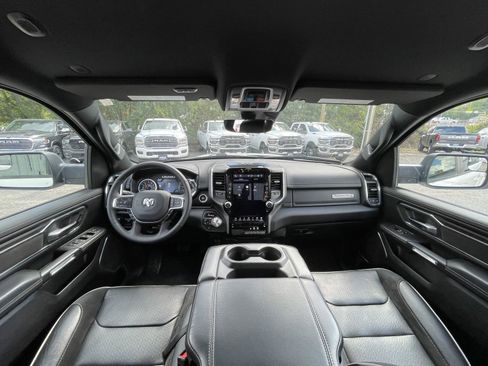 Certified 2025 RAM 1500 Laramie image 39