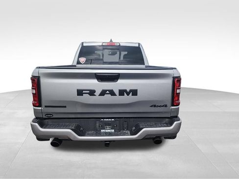 Used 2025 RAM 1500 Big Horn AWD/4WD image 3