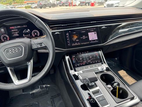 Used 2023 Audi Q8 Premium Plus w/ Premium Plus Package AWD/4WD image 32