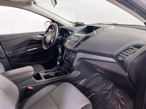 Used 2017 Ford Escape SE w/ SE Cold Weather Package AWD/4WD image 27