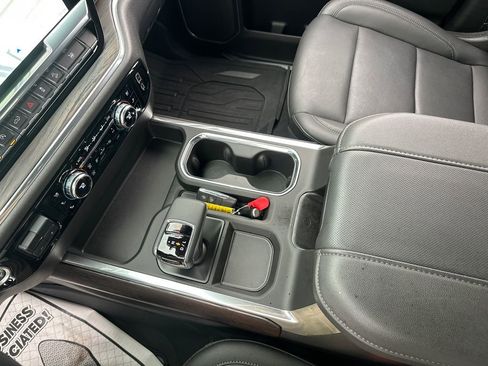 Used 2025 GMC Sierra 1500 SLT w/ SLT Premium Plus Package AWD/4WD image 26