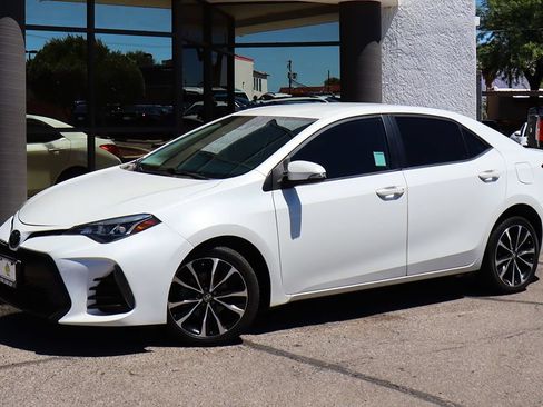 Used 2019 Toyota Corolla SE w/ Protection Package FWD image 3