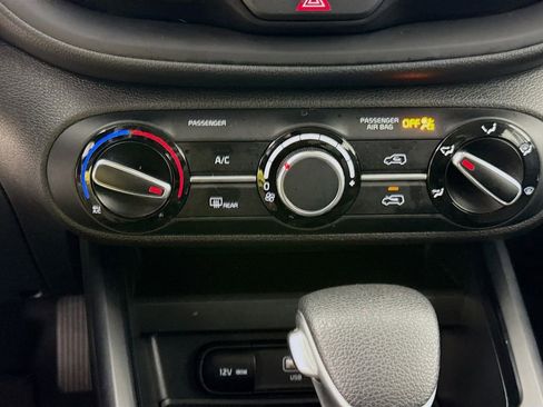 Used 2024 Kia Soul LX w/ Option Group 015 image 16