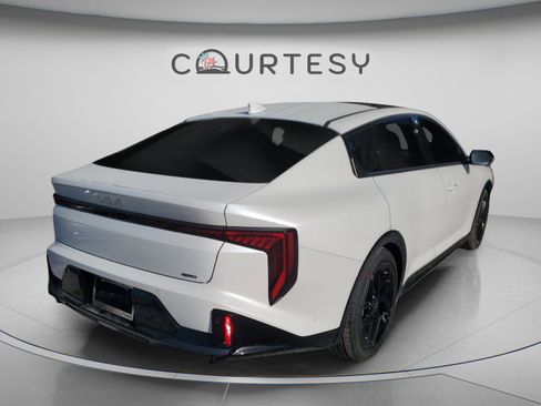 New 2026 Kia K4 GT-Line Turbo FWD image 3