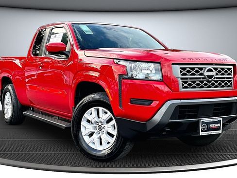 Used 2022 Nissan Frontier SV w/ Technology Package image 1