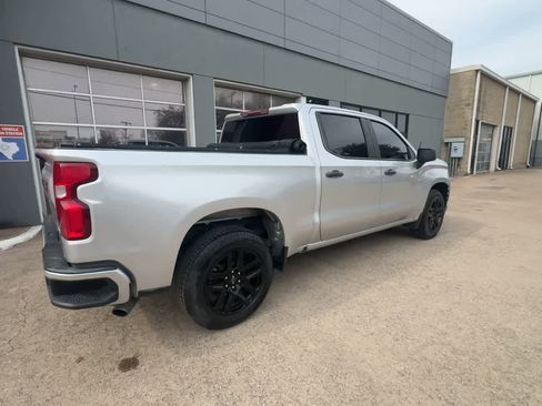 Used 2020 Chevrolet Silverado 1500 Custom w/ Infotainment Package image 8